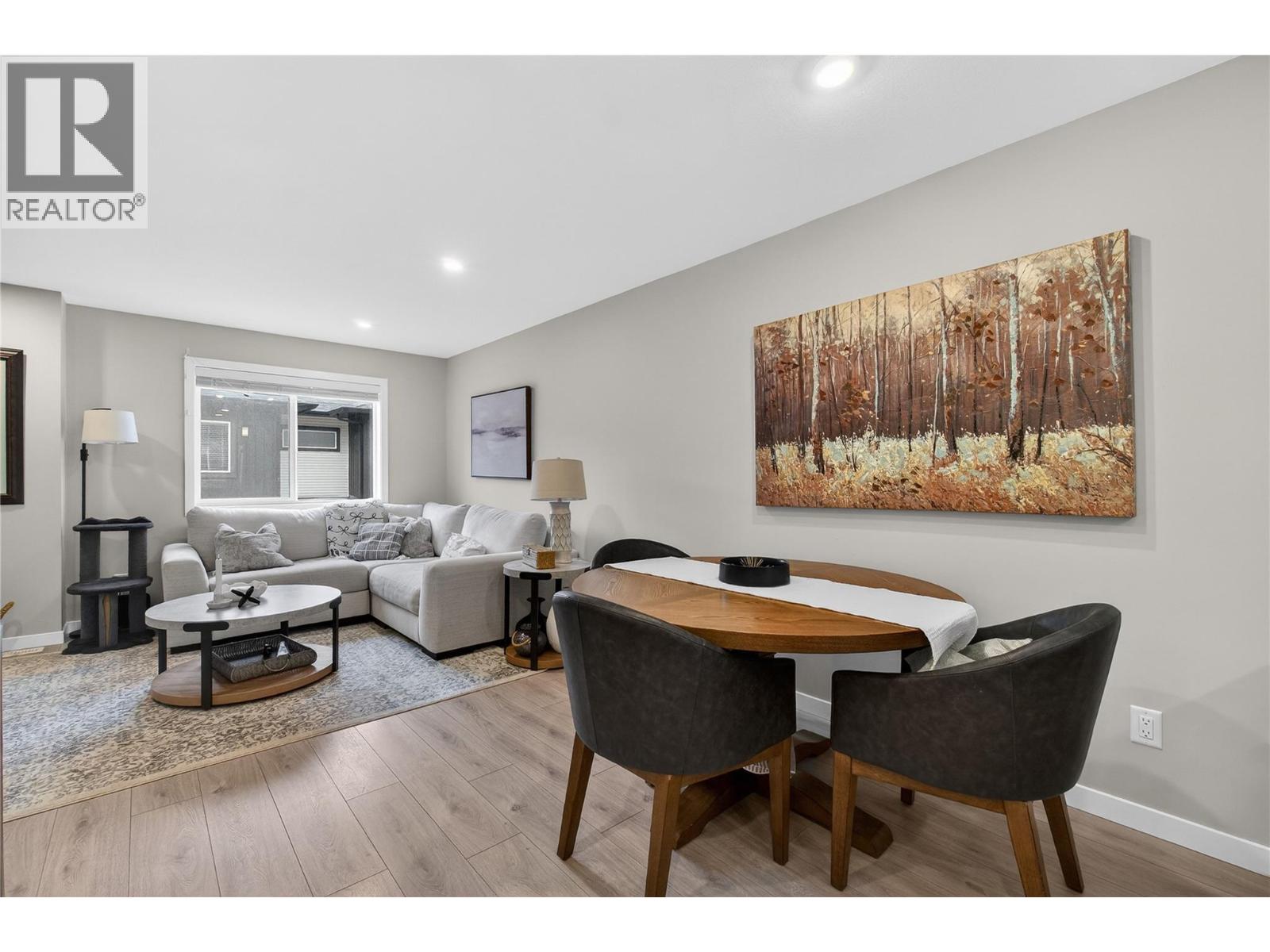 9 2081 11 Avenue Northeast, Salmon Arm