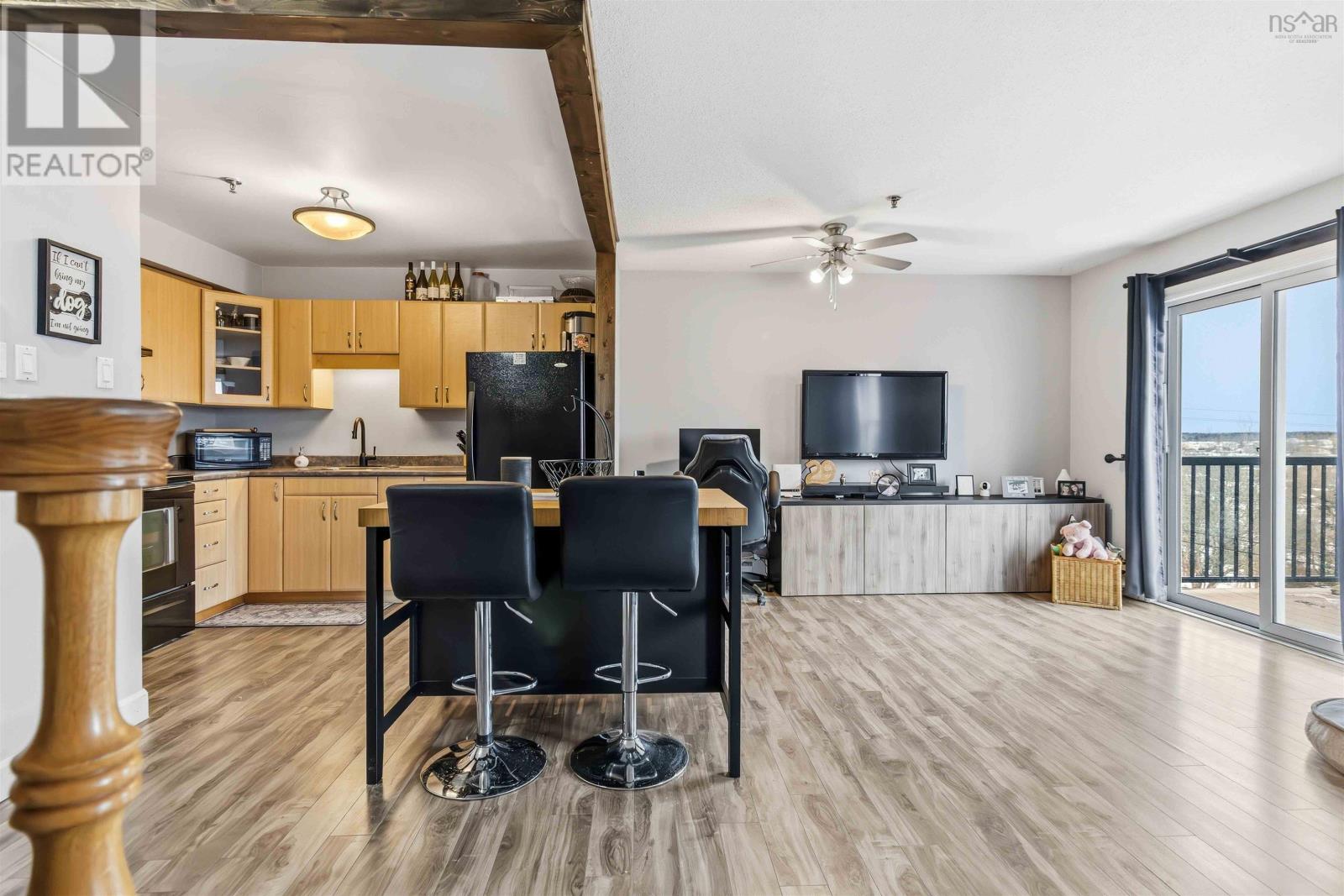 Property 10 of 32 of 223 75 Collins Grove