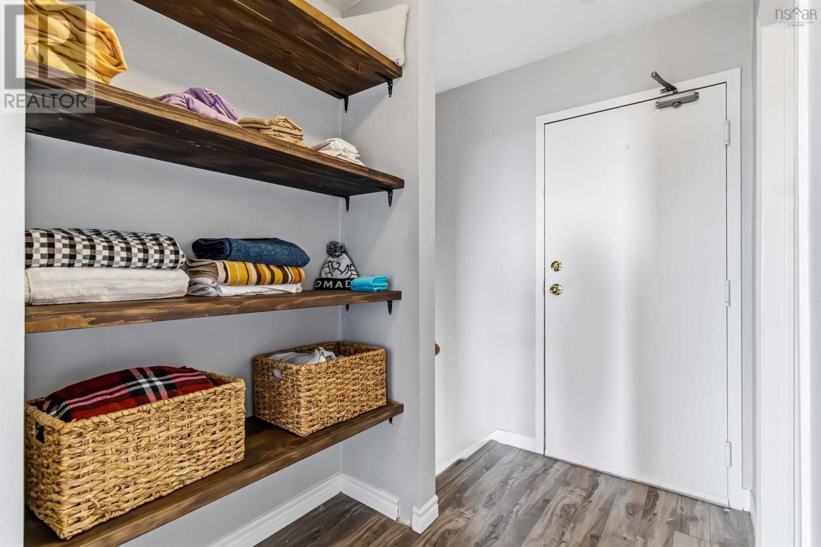 Property 21 of 32 of 223 75 Collins Grove