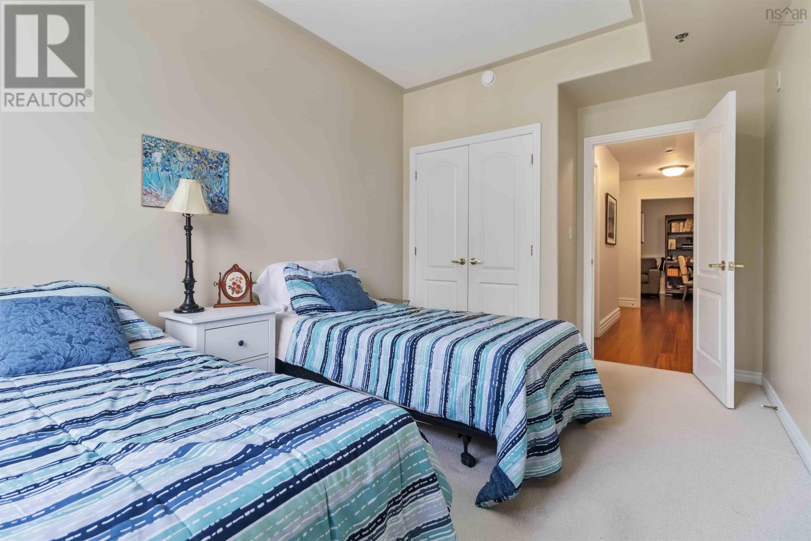 Property 27 of 38 of 206 78 Regency Park Drive