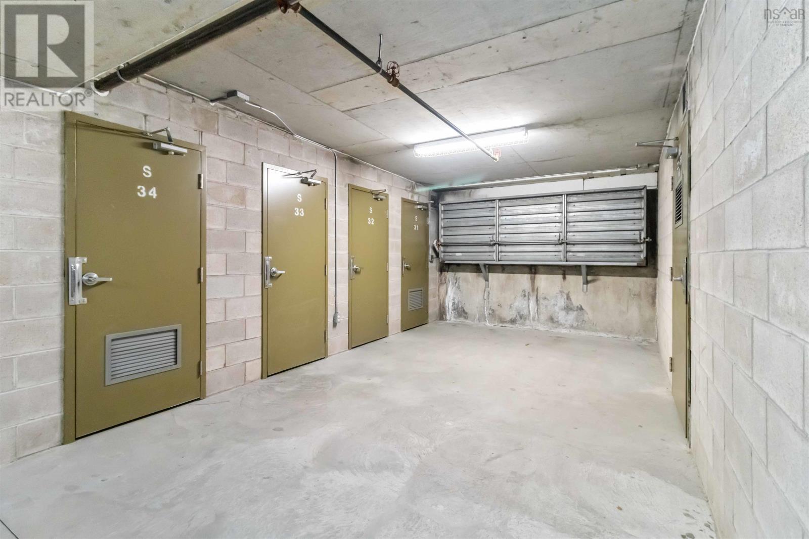 Property 37 of 38 of 206 78 Regency Park Drive