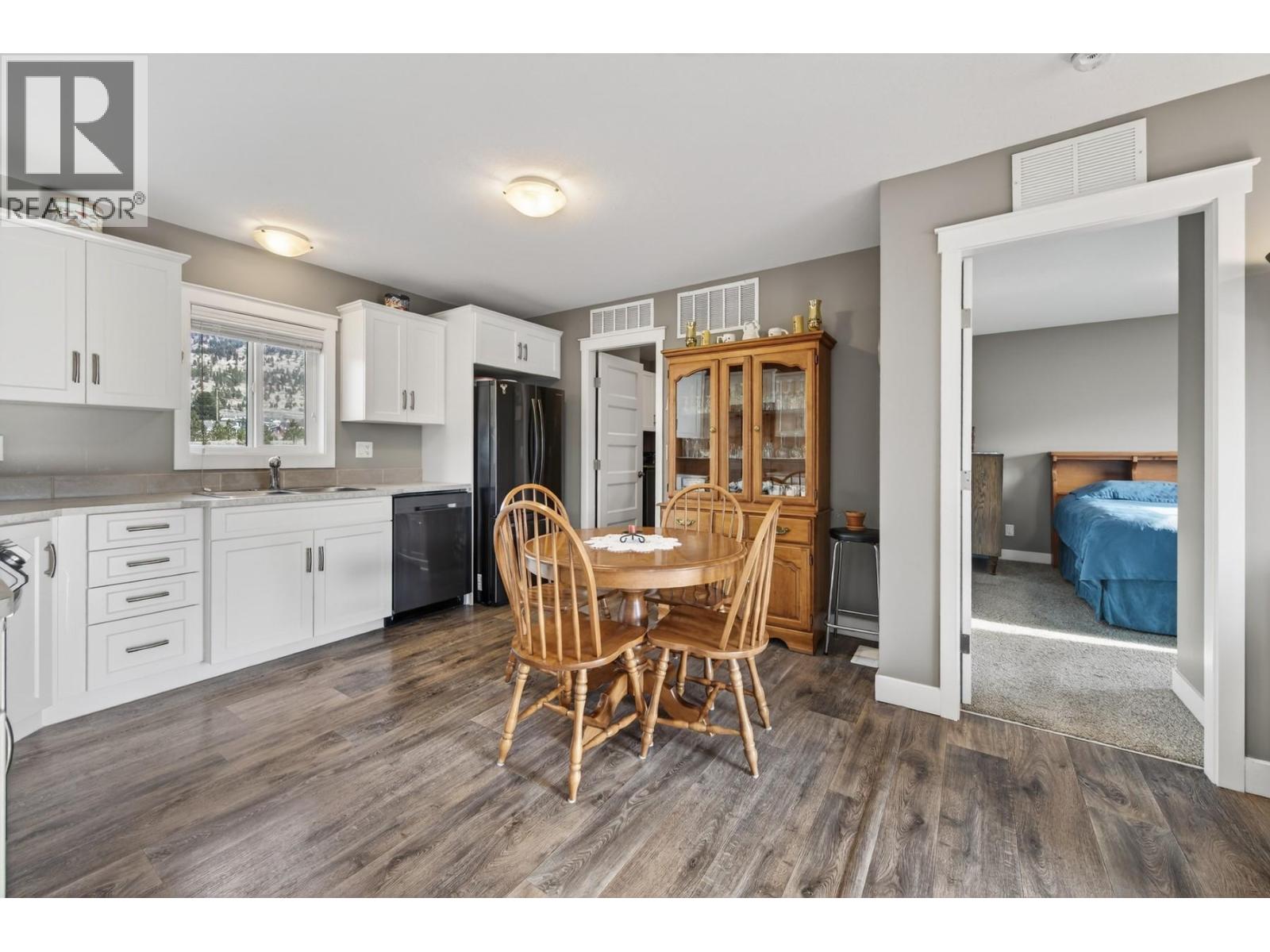 2573 SPRING BANK AVENUE - 7