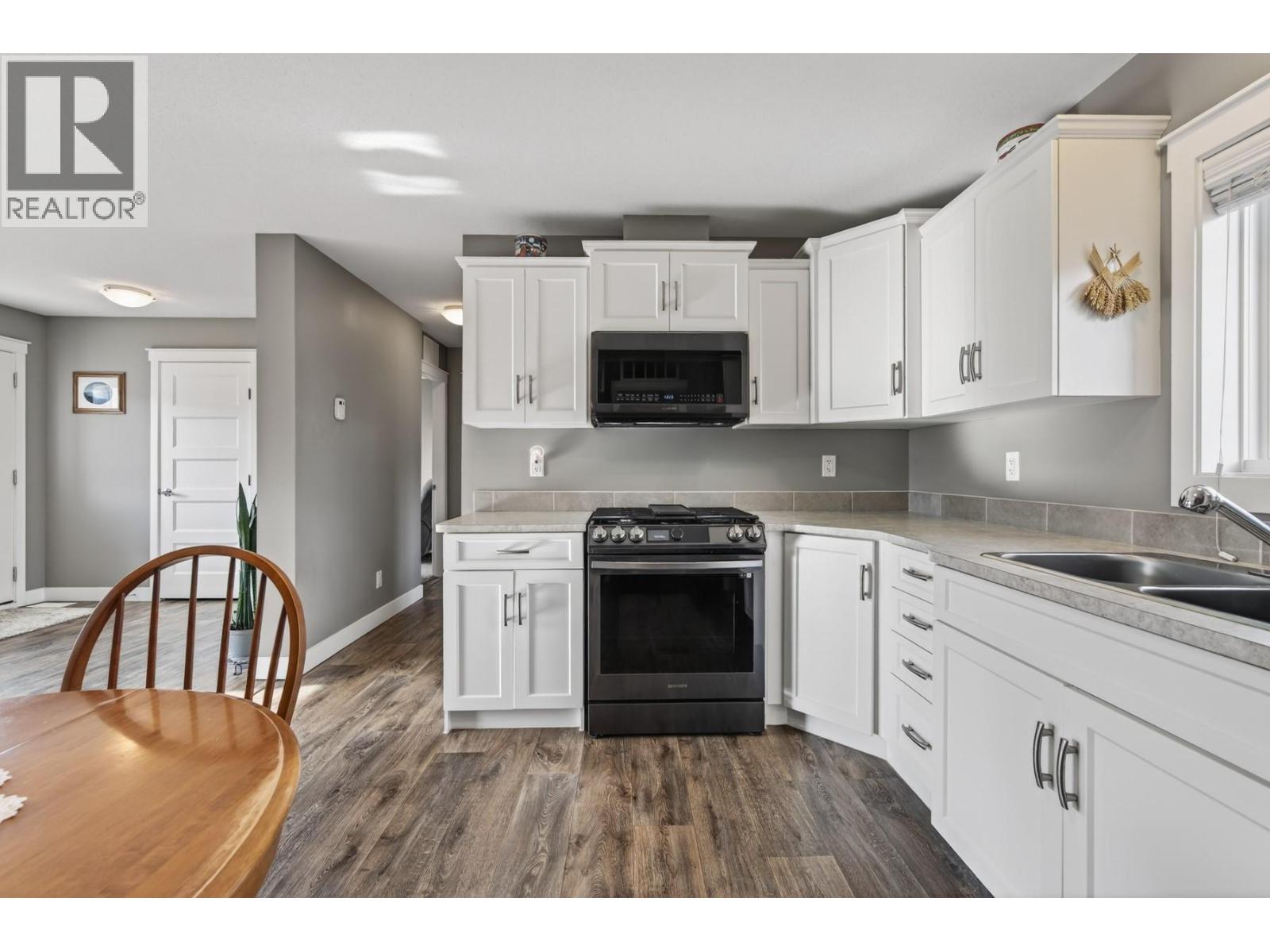 2573 SPRING BANK AVENUE - 8