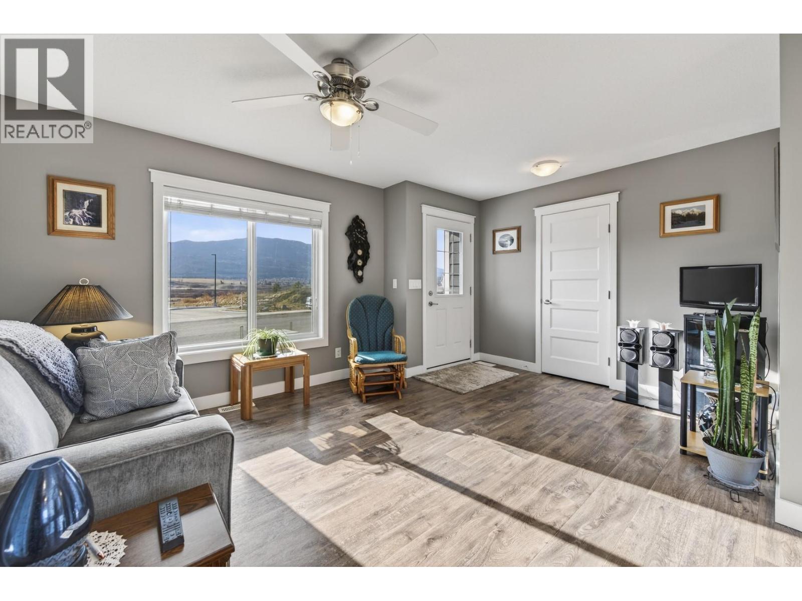 2573 SPRING BANK AVENUE - 10