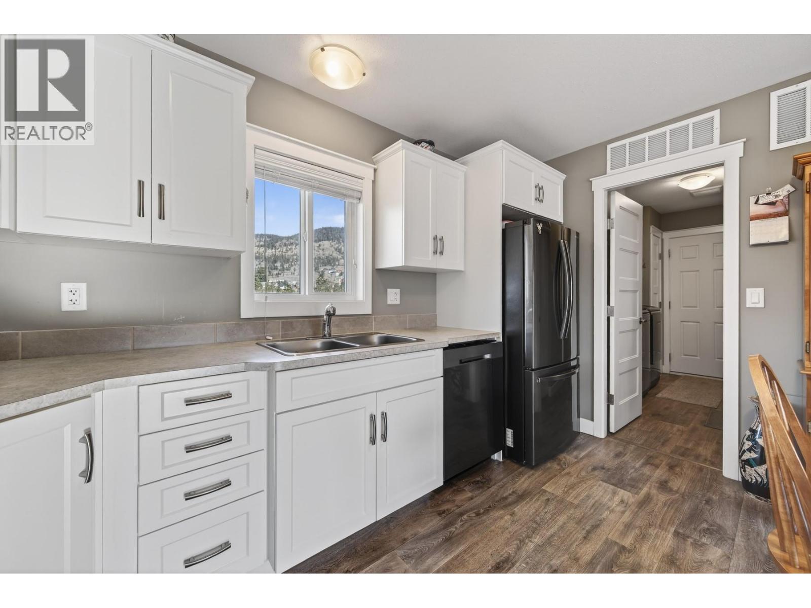 2573 SPRING BANK AVENUE - 9