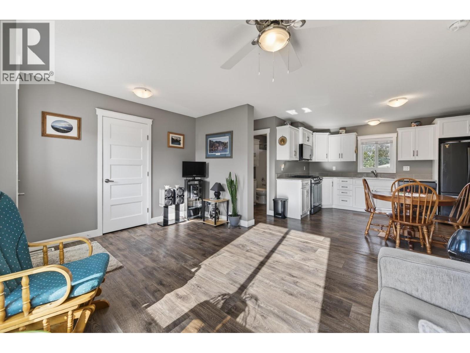 2573 SPRING BANK AVENUE - 12