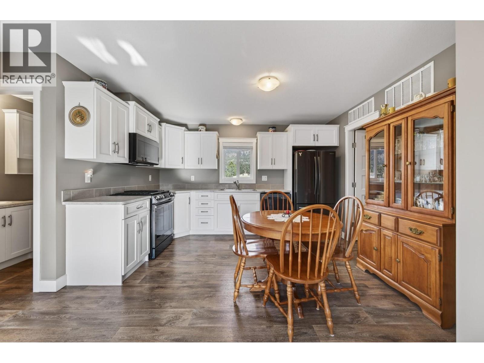 2573 SPRING BANK AVENUE - 6