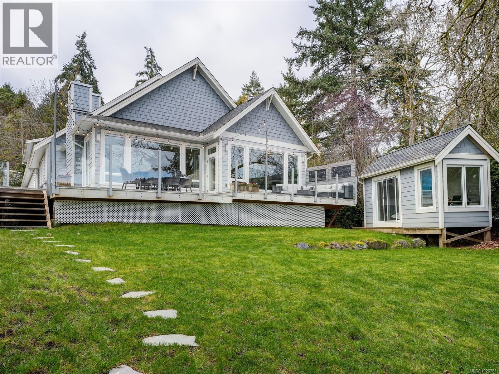  4885 Prospect Lake Road, Saanich