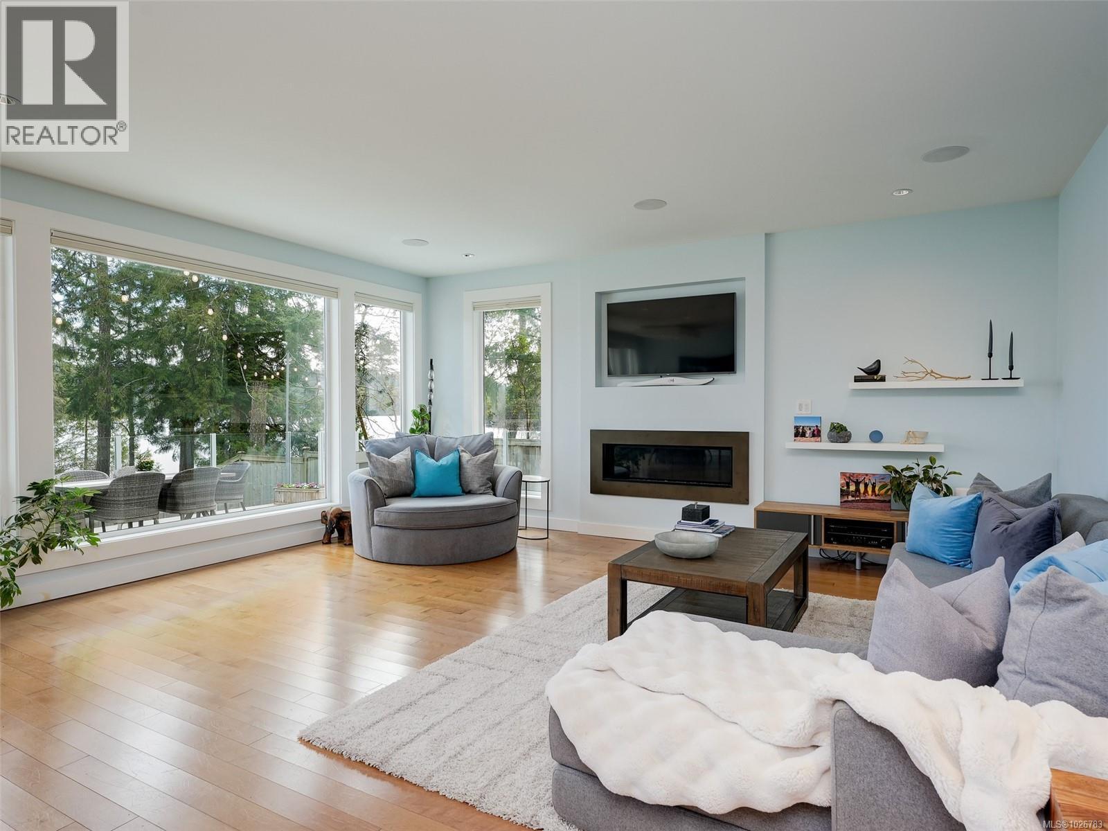  4885 Prospect Lake Road, Saanich