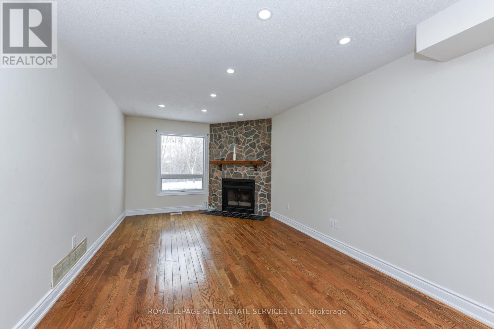 18 TREMONT COURT,Brampton (Heart Lake West),,