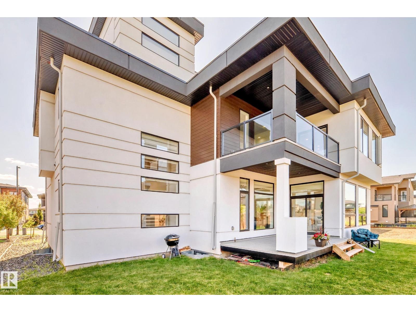 2747 WHEATON DR NW, Edmonton