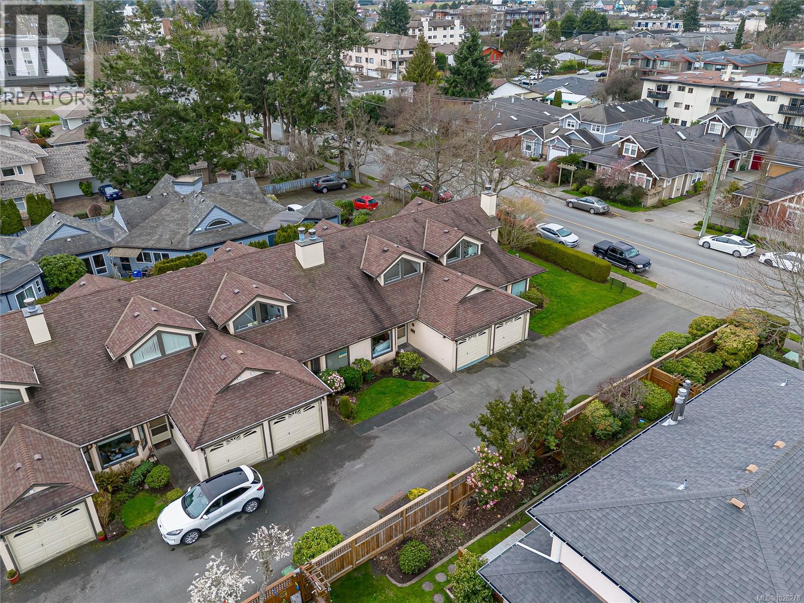 2 10025 Fifth St - Photo 3 of 41, Sidney, British Columbia