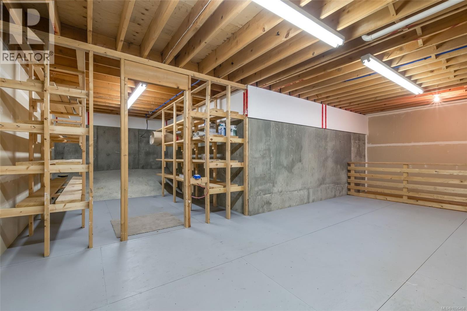 1072 HIGHVIEW TERR - 37