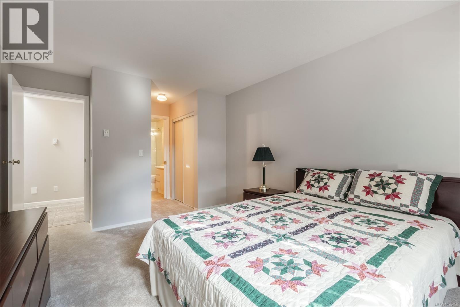 1072 HIGHVIEW TERR - 28