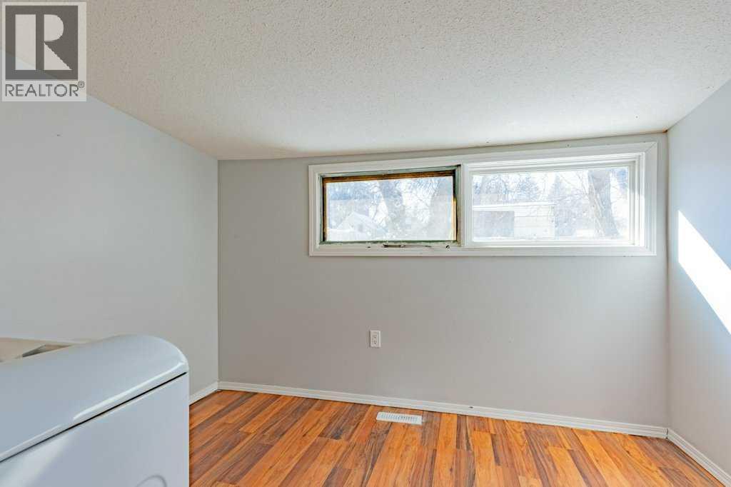 
          510 Ash Avenue Southeast
            <br/>
            <span>Medicine Hat</span>
            , 
            <span>AB</span>
             <span>T1A3B5</span>
         - Photo 10