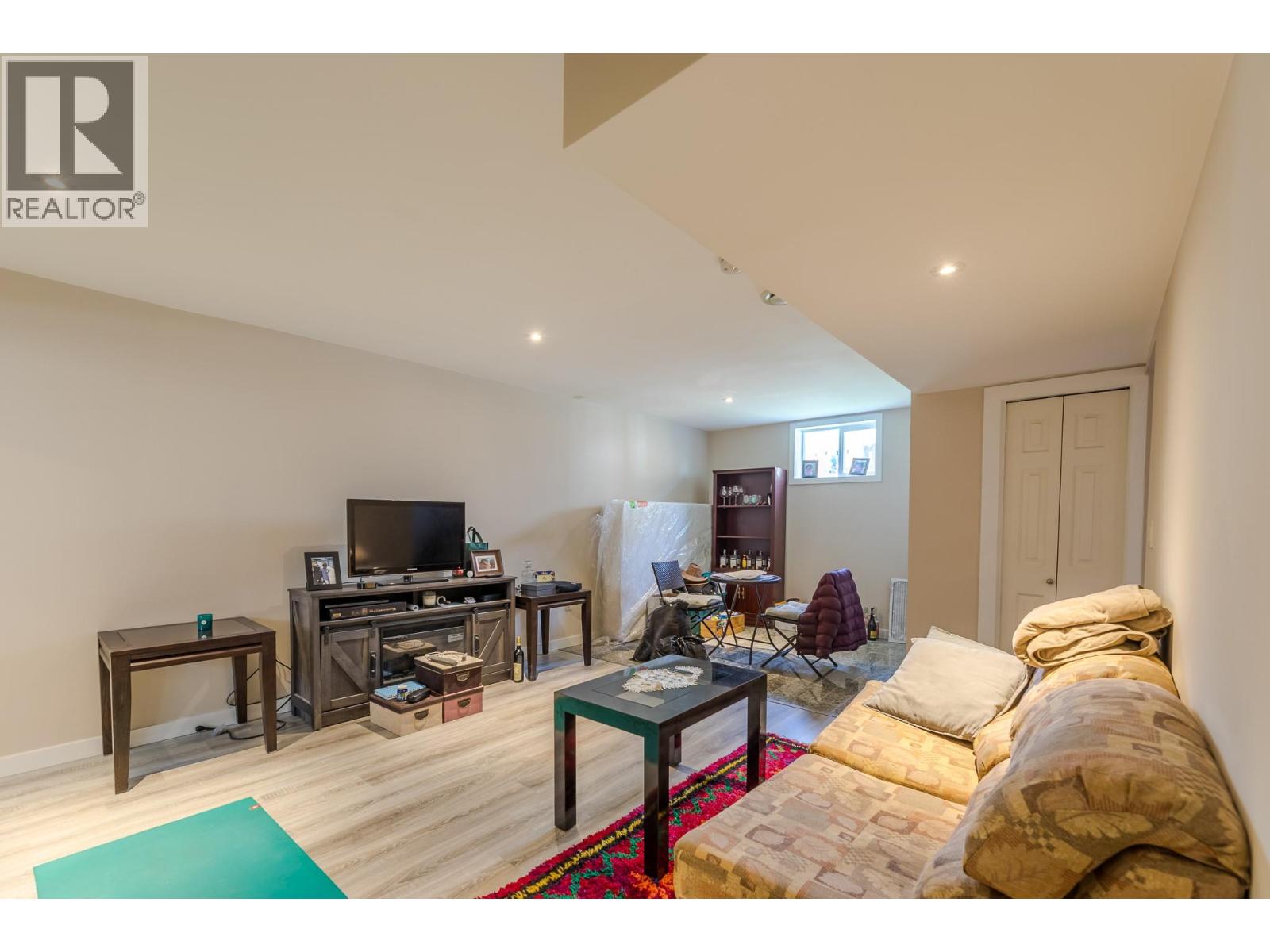  423 Penticton Avenue, Penticton