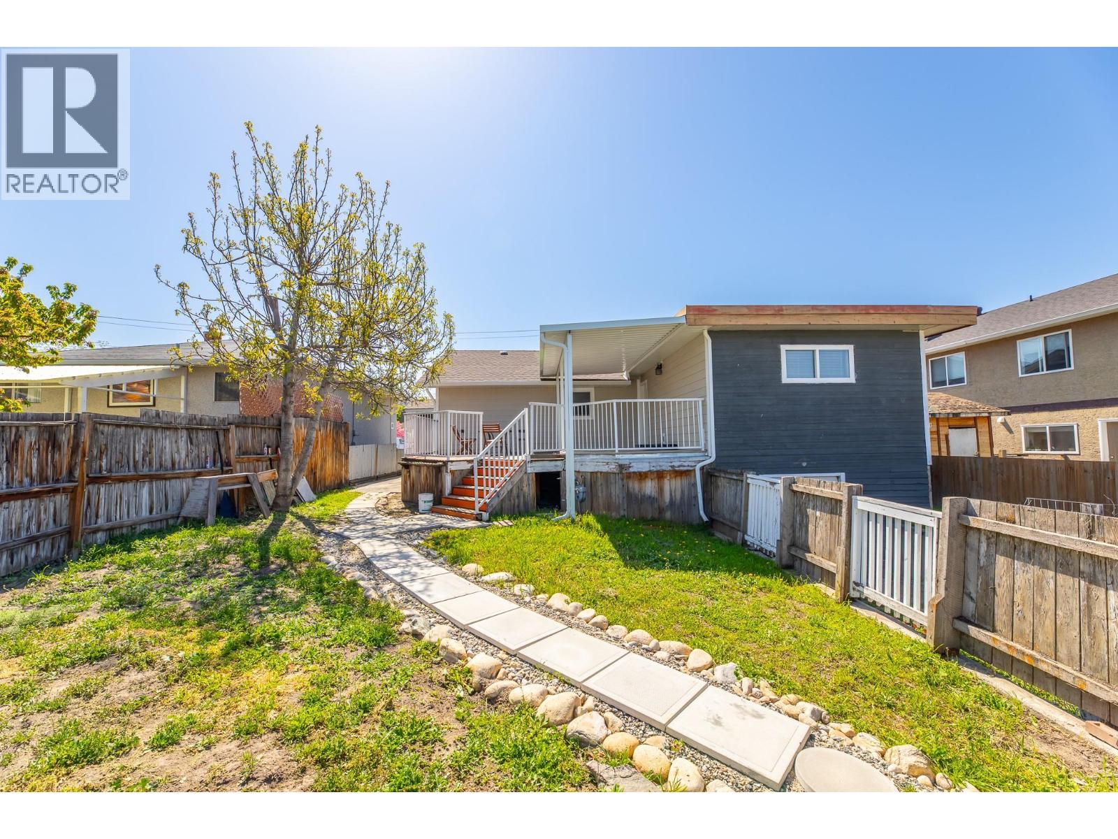  423 Penticton Avenue, Penticton