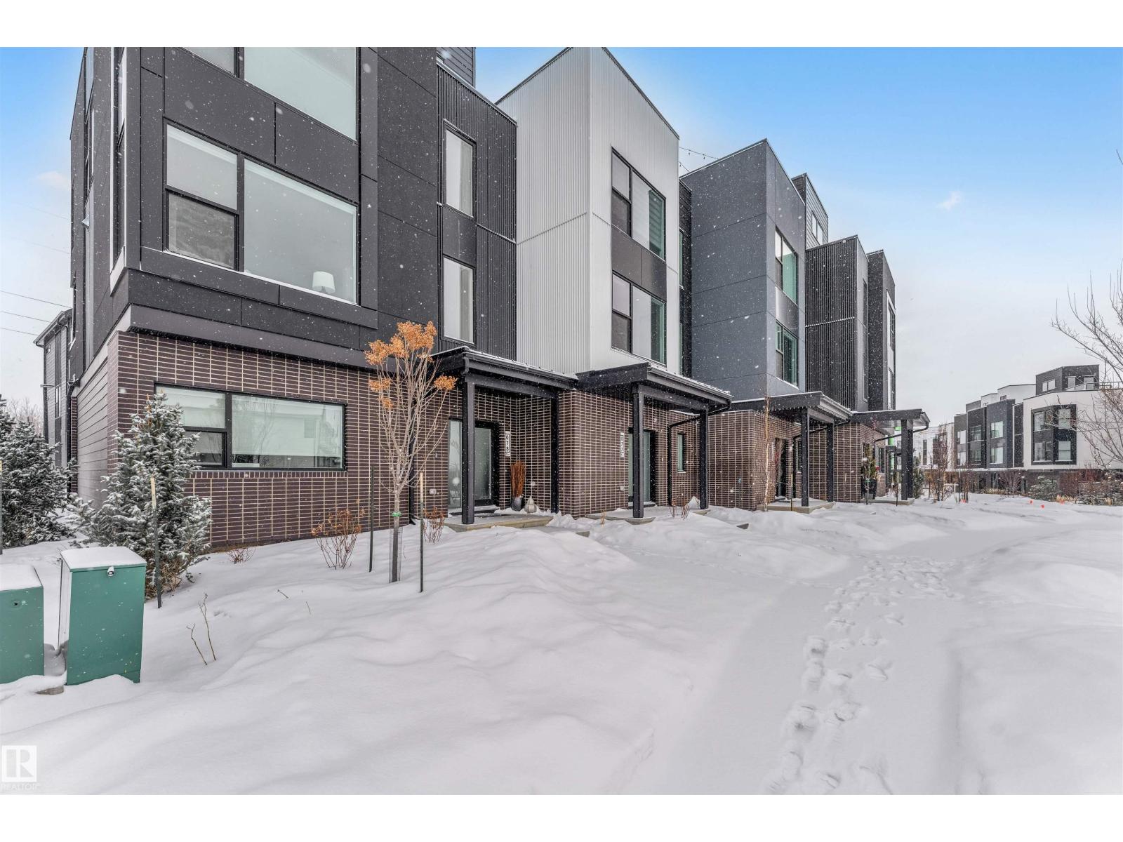 #77 5 RONDEAU DR - 12