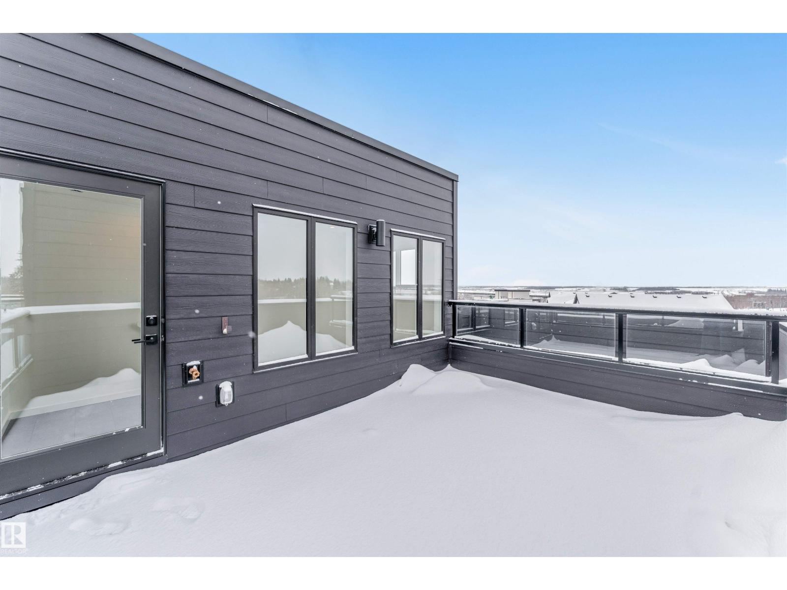#77 5 RONDEAU DR - 18