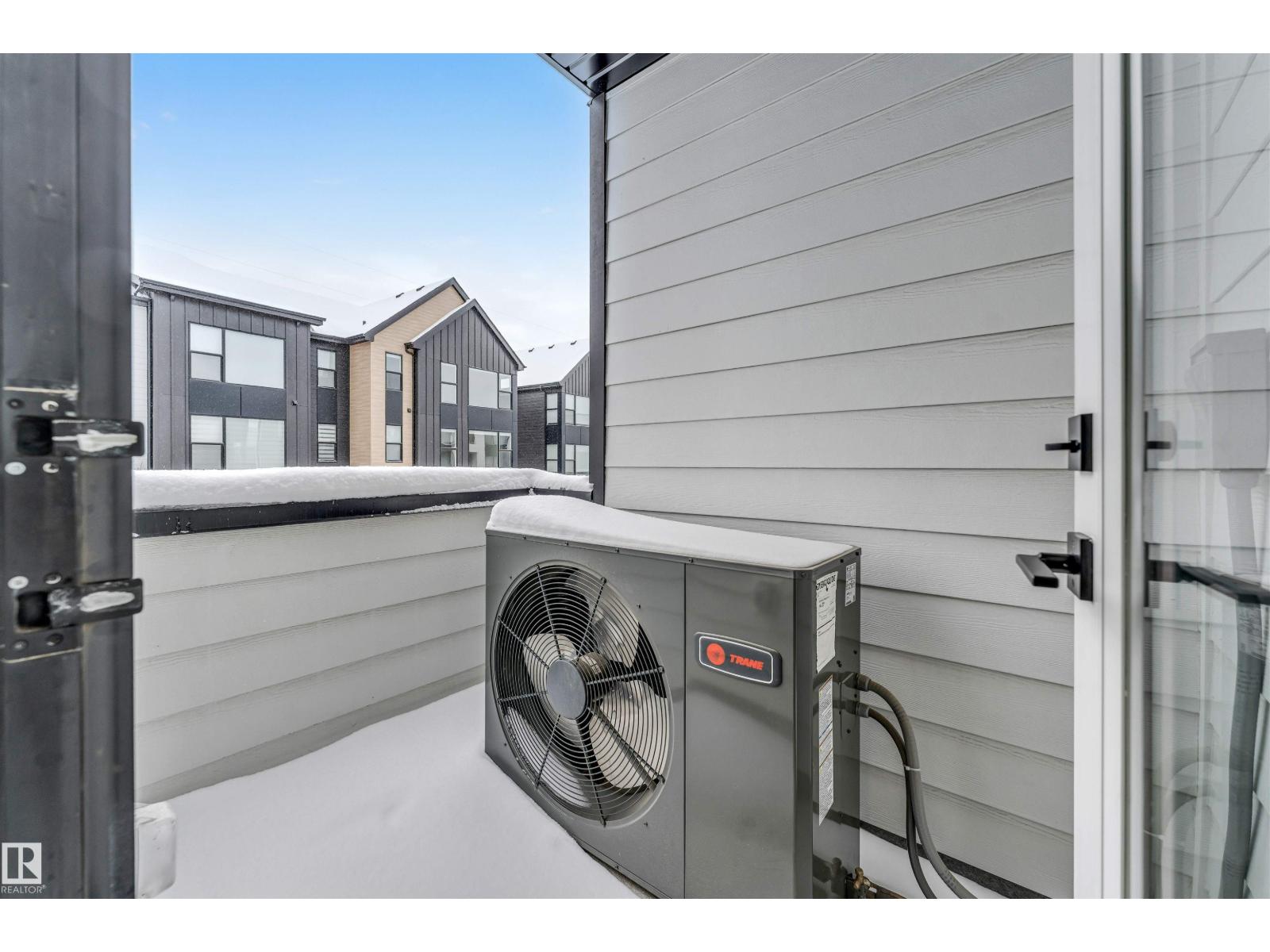 #77 5 RONDEAU DR - 19