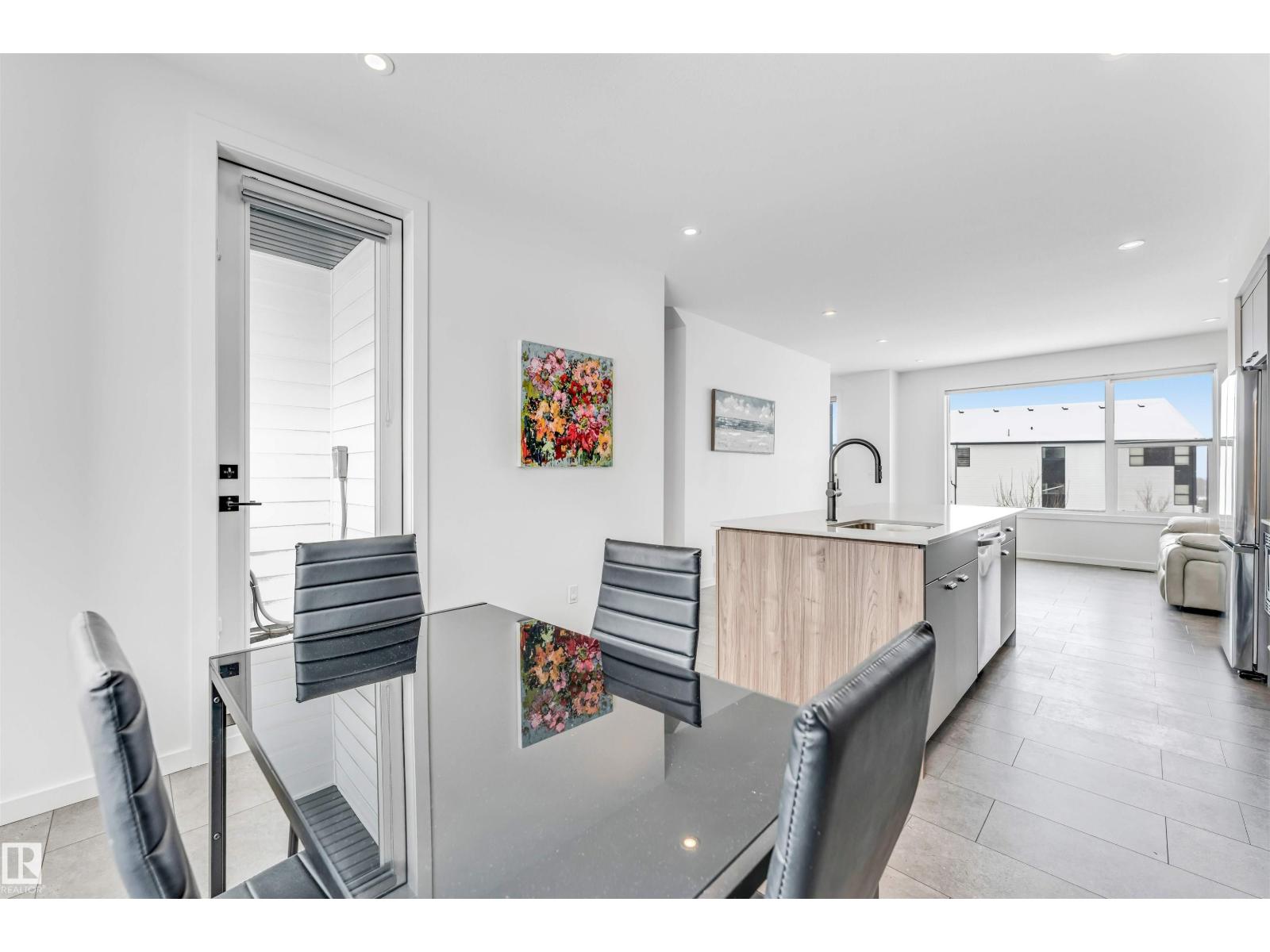 #77 5 RONDEAU DR - 30