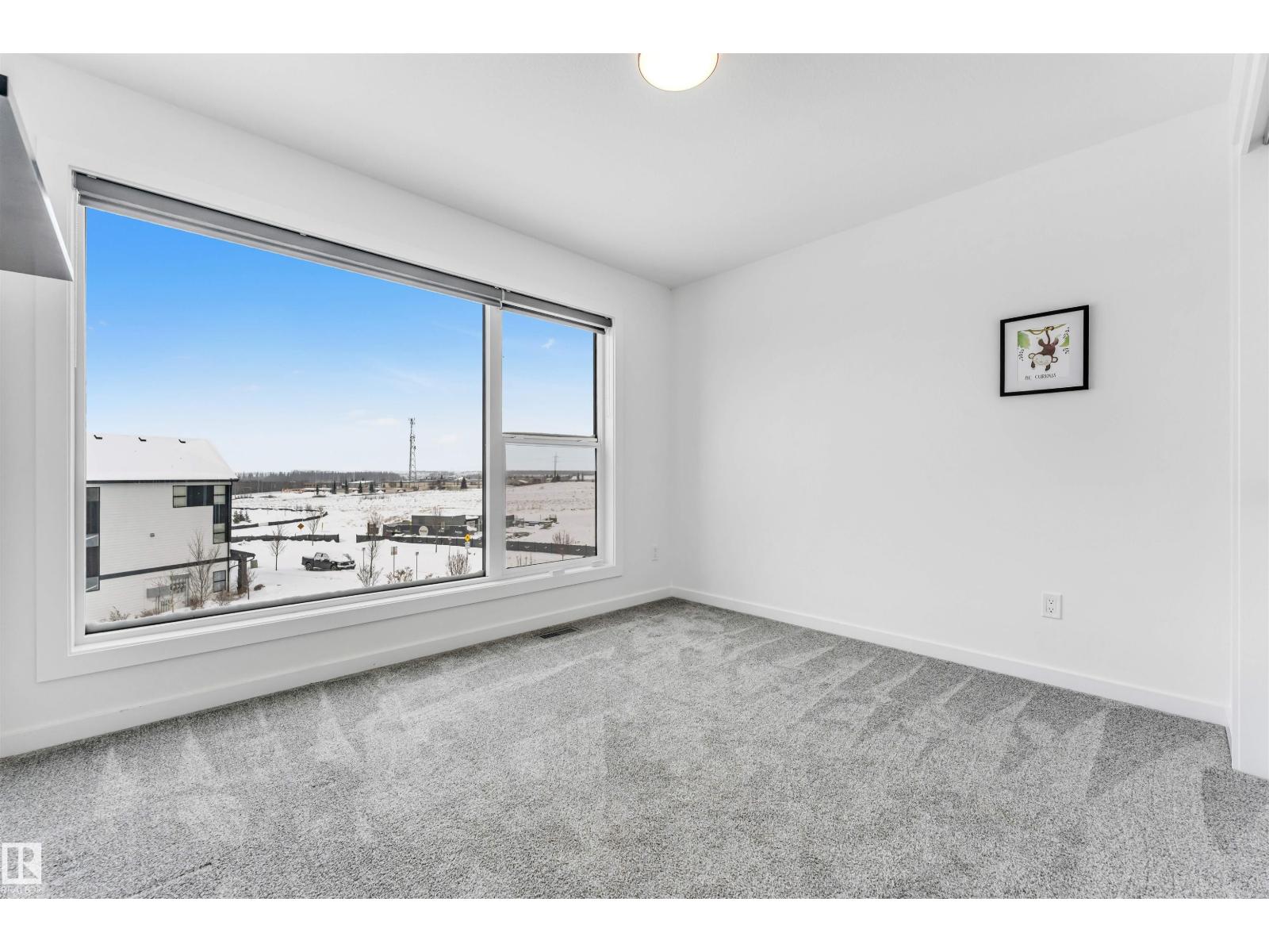 #77 5 RONDEAU DR - 39