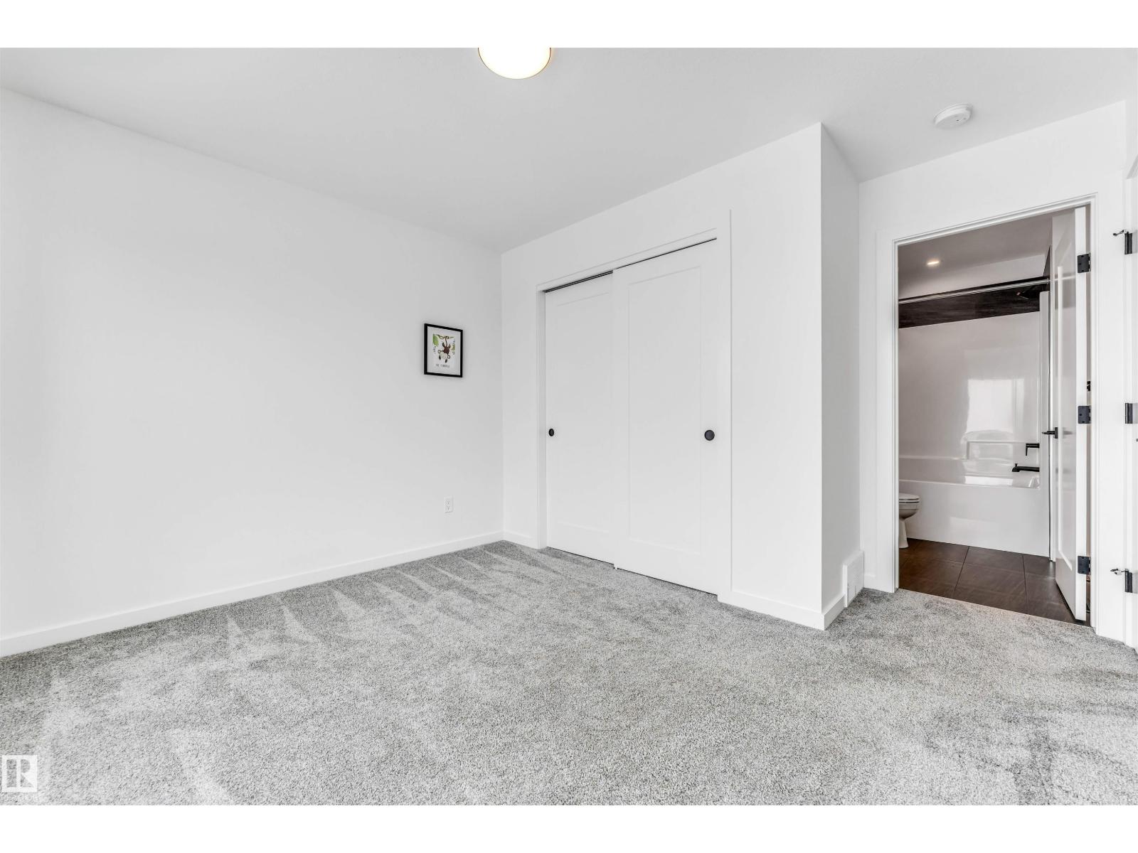 #77 5 RONDEAU DR - 40