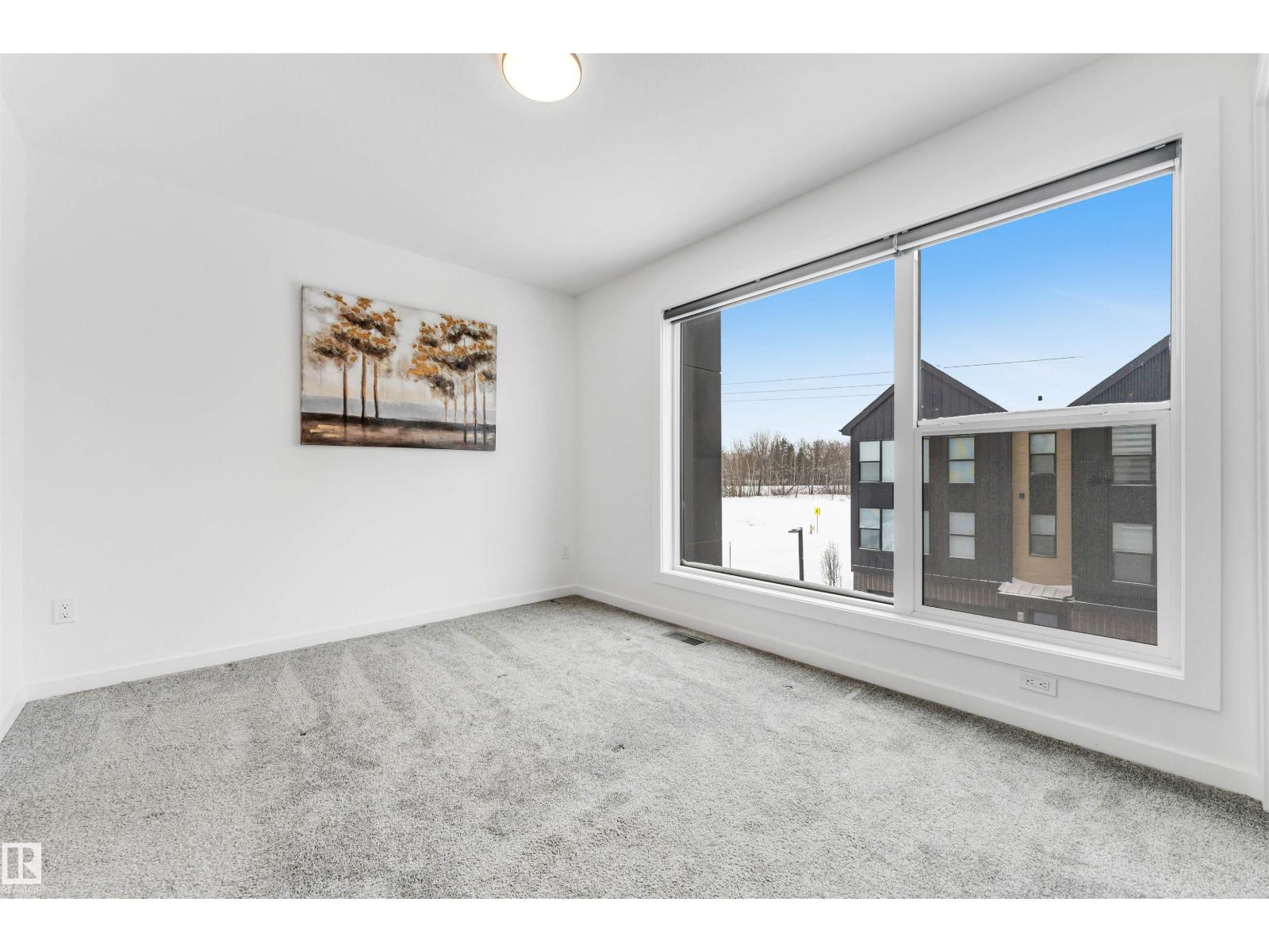 #77 5 RONDEAU DR - 44