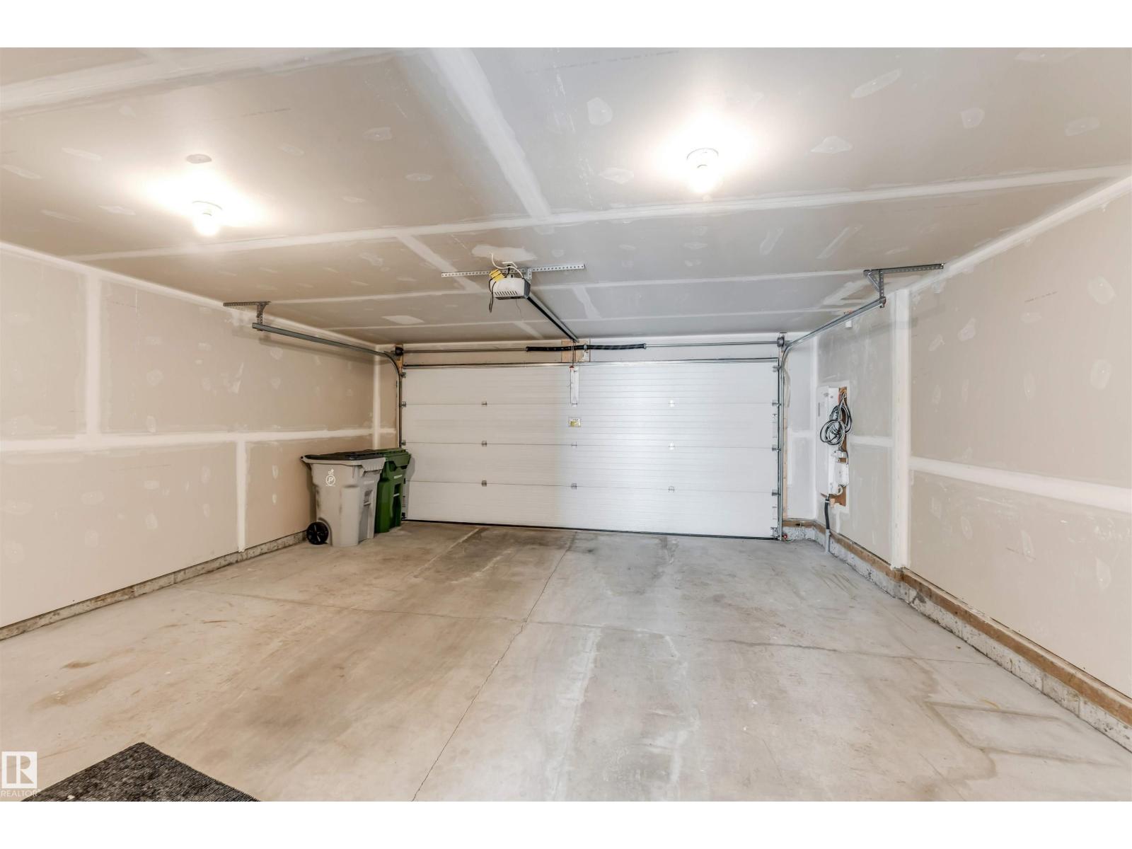 #77 5 RONDEAU DR - 52