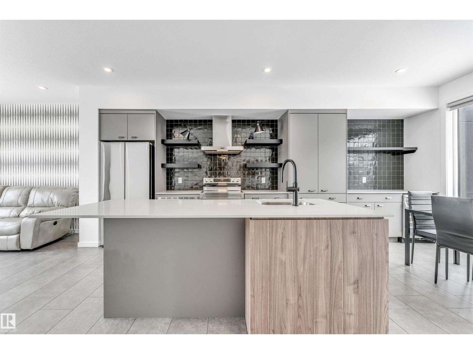 #77 5 RONDEAU DR - 9