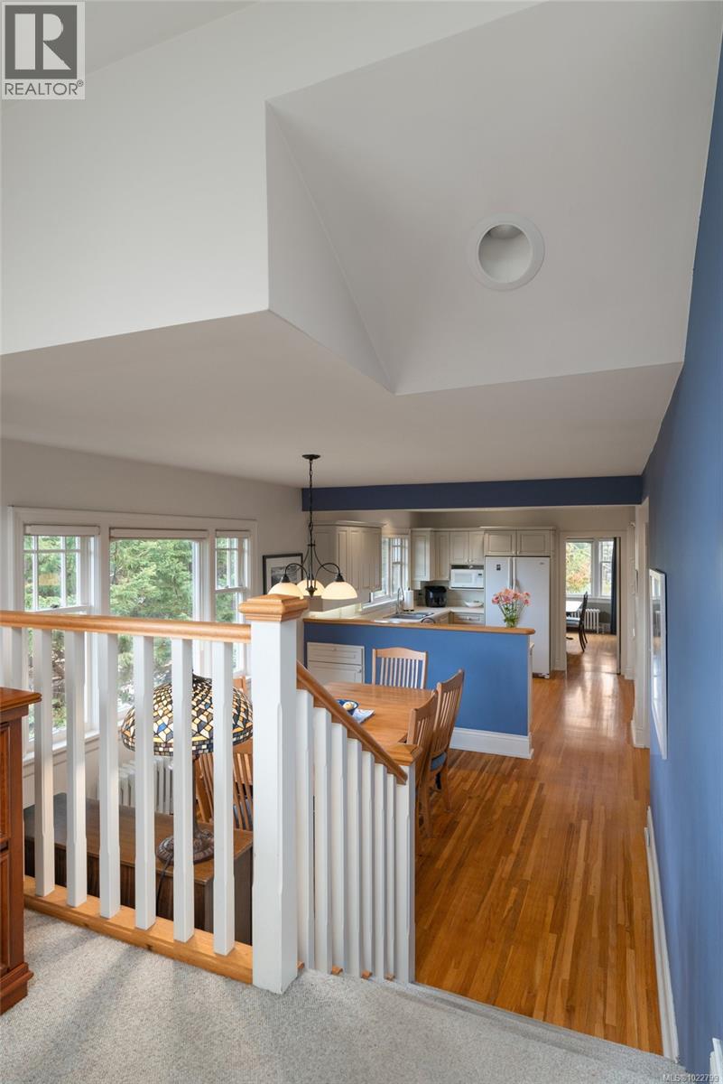  2162 Brighton Avenue, Oak Bay