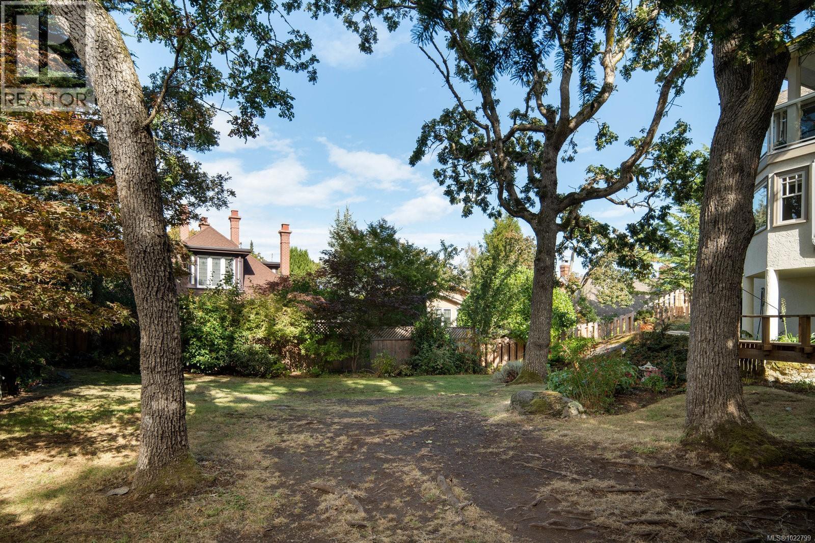  2162 Brighton Avenue, Oak Bay