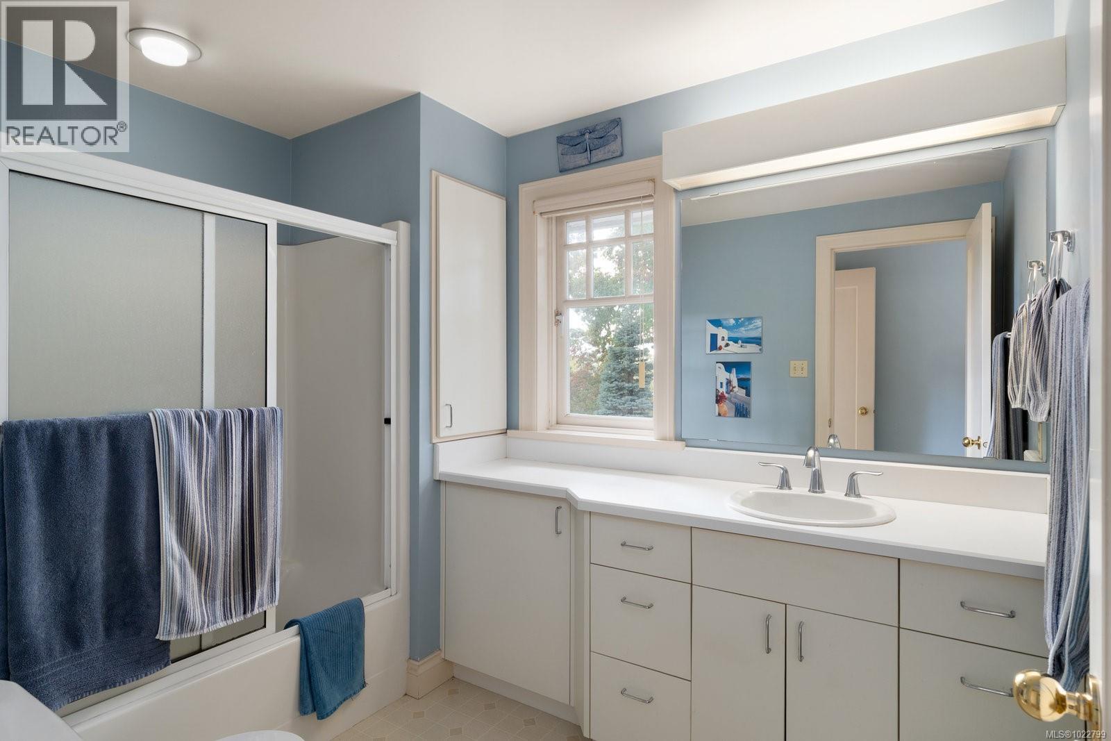  2162 Brighton Avenue, Oak Bay