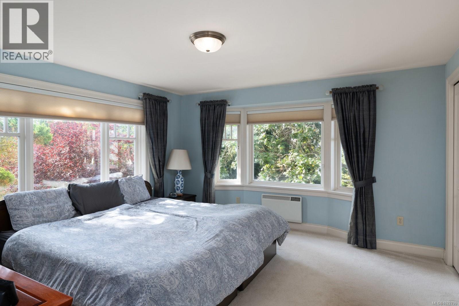  2162 Brighton Avenue, Oak Bay