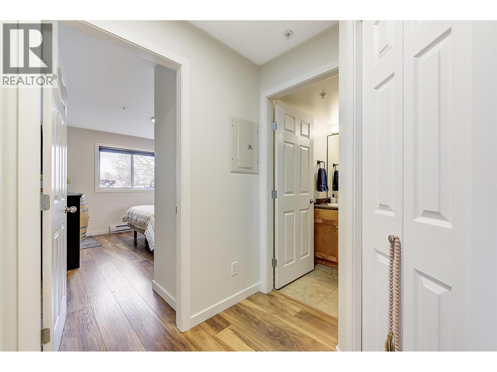 102 135 Ziprick Road, Kelowna