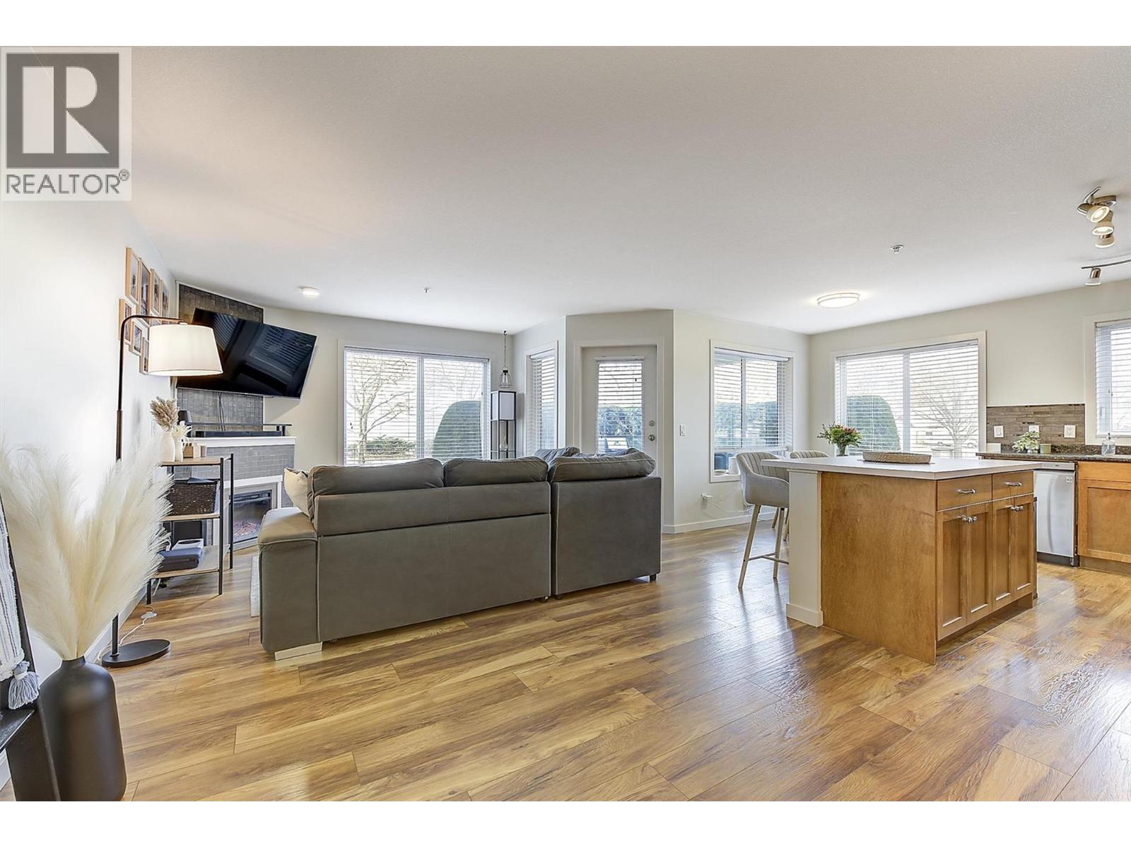 102 135 Ziprick Road, Kelowna