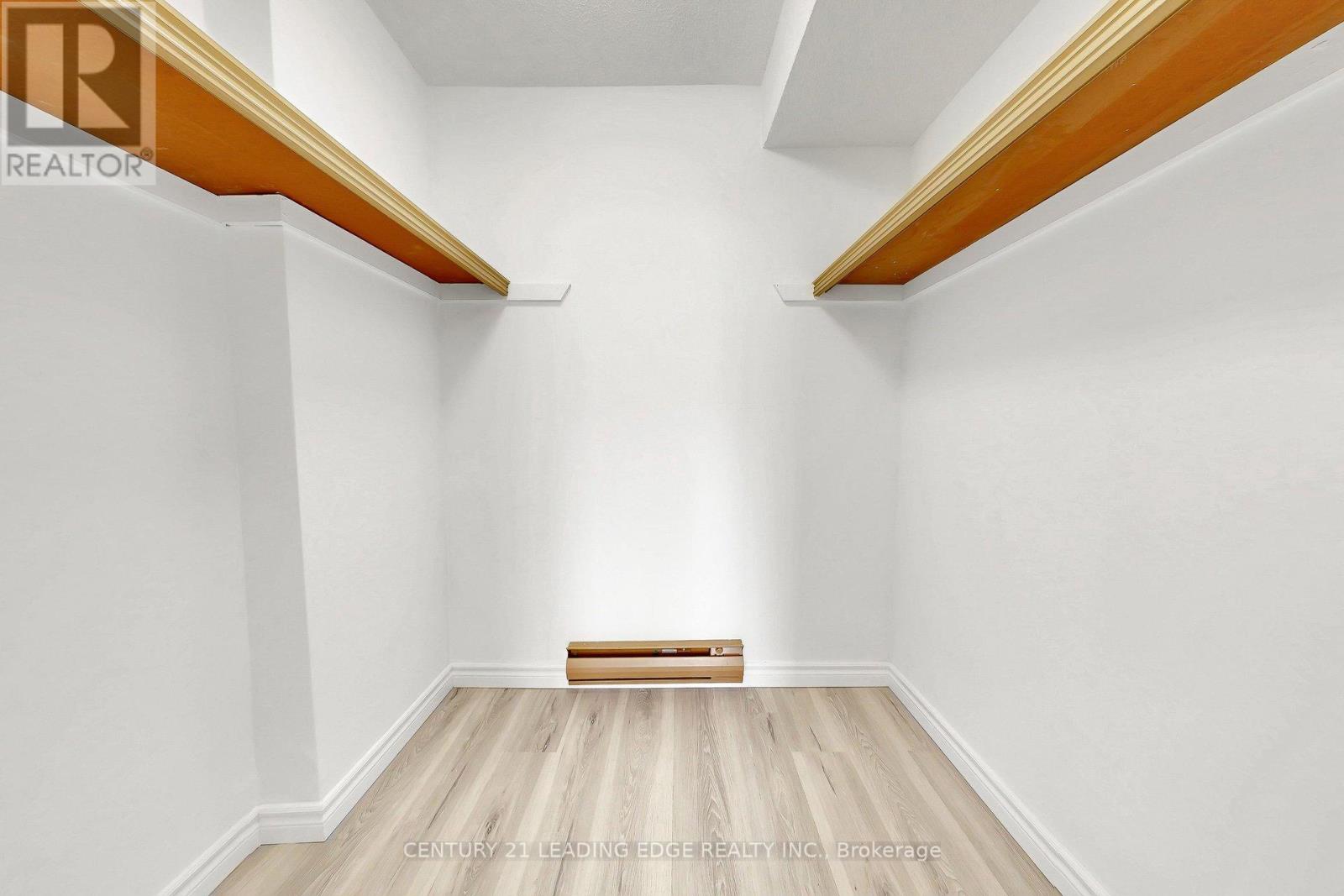 #1604 260 SENECA HILL DRIVE - 17