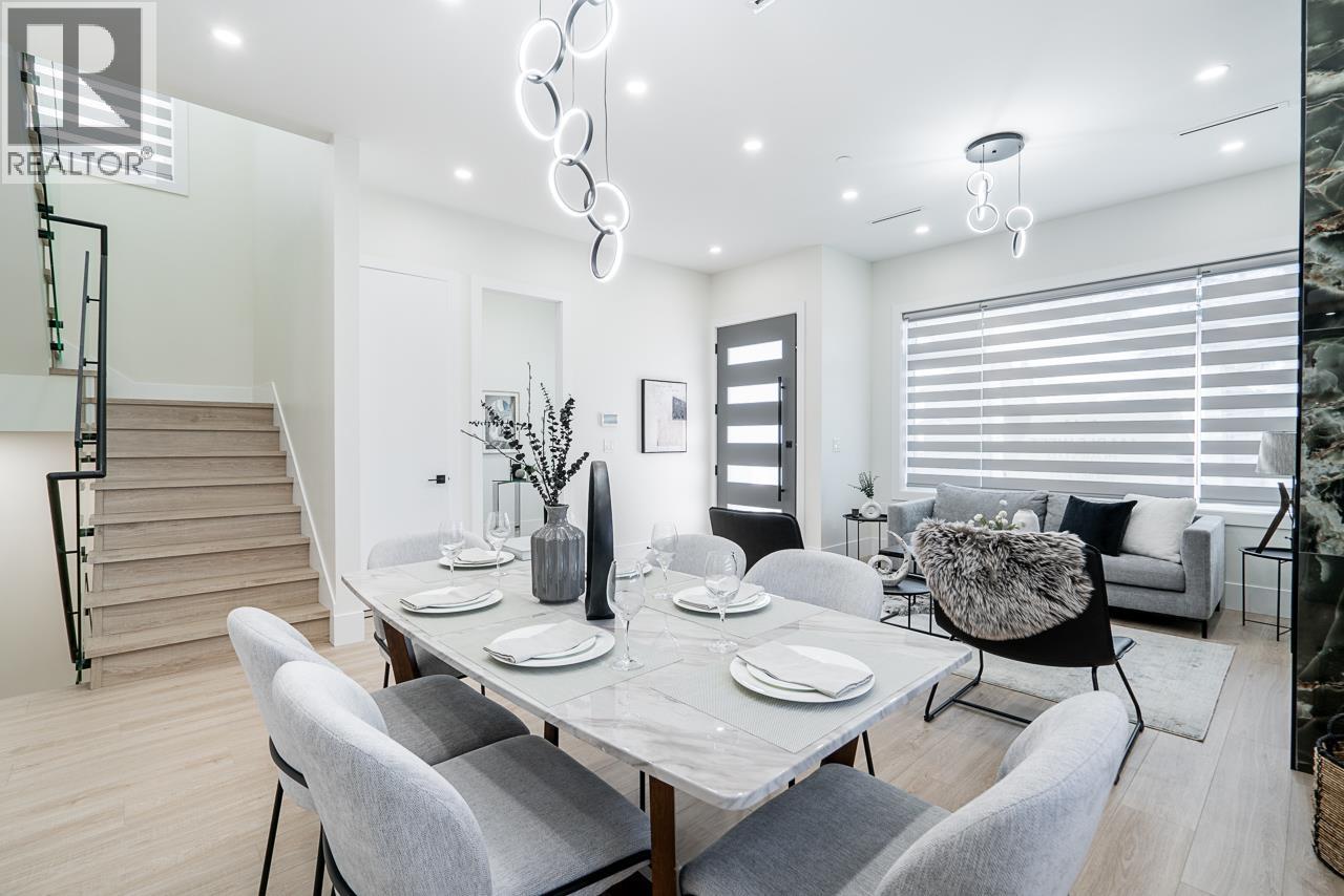 1941 PRAIRIE AVENUE, Port Coquitlam