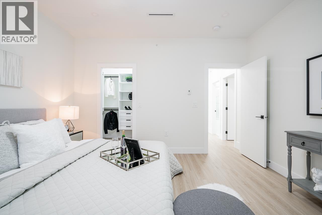 1941 PRAIRIE AVENUE, Port Coquitlam