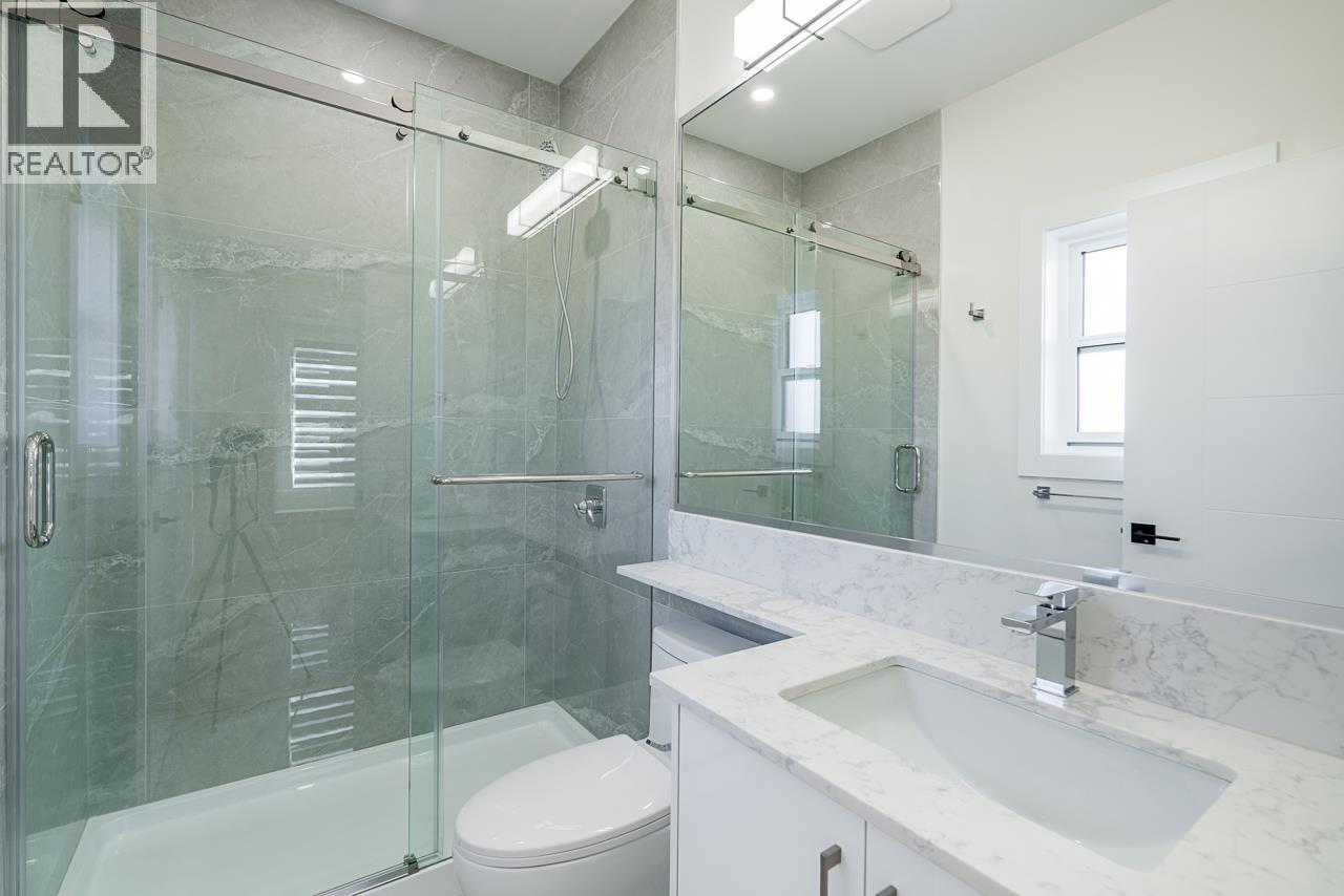 1941 PRAIRIE AVENUE, Port Coquitlam