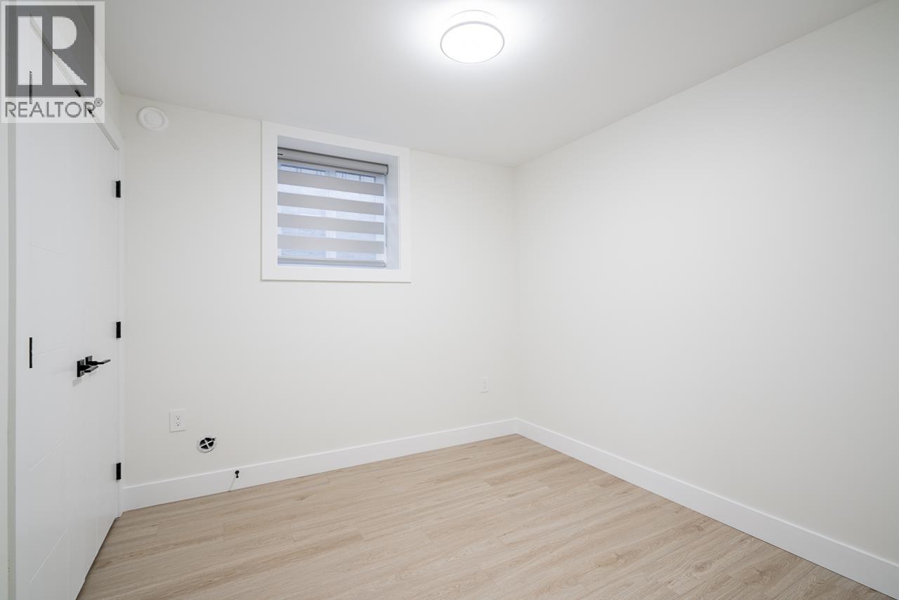 1941 PRAIRIE AVENUE, Port Coquitlam