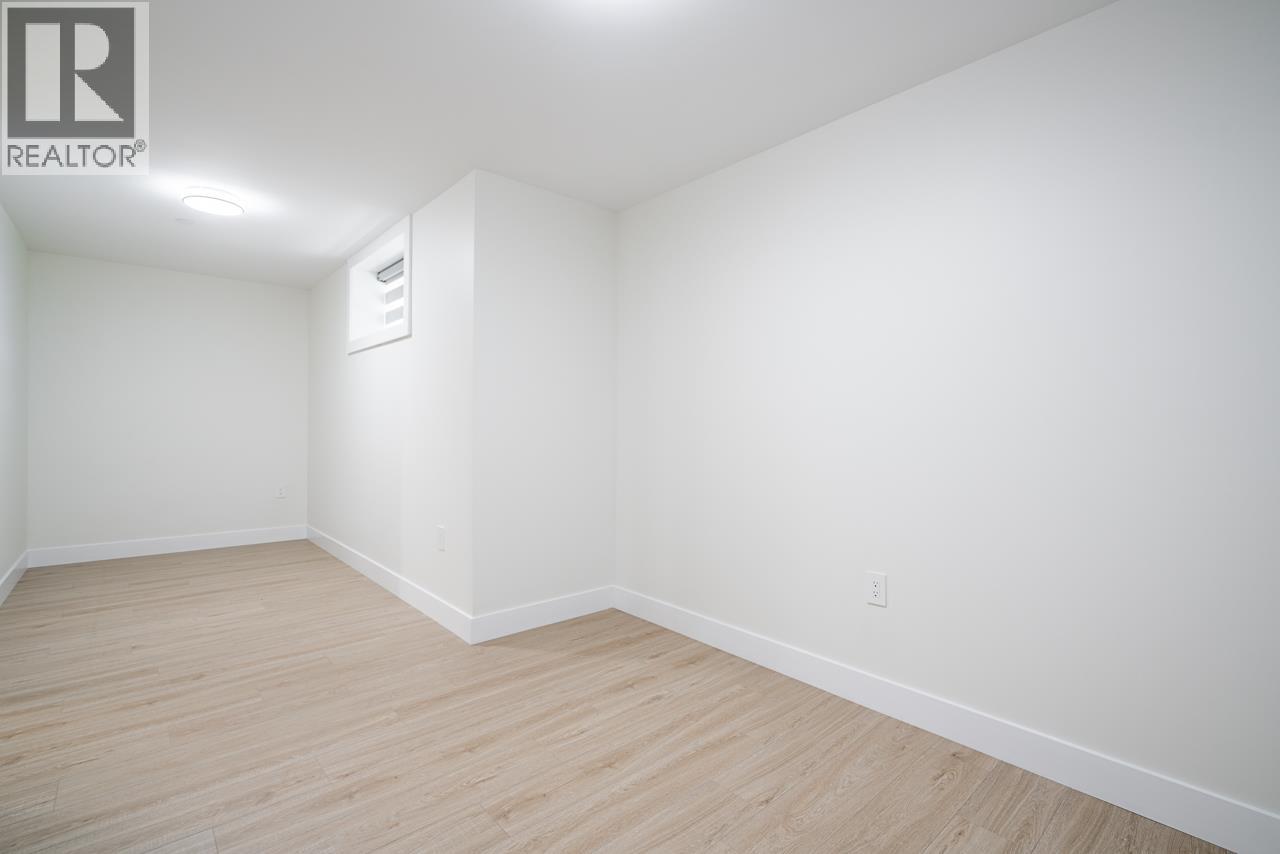 1941 PRAIRIE AVENUE, Port Coquitlam