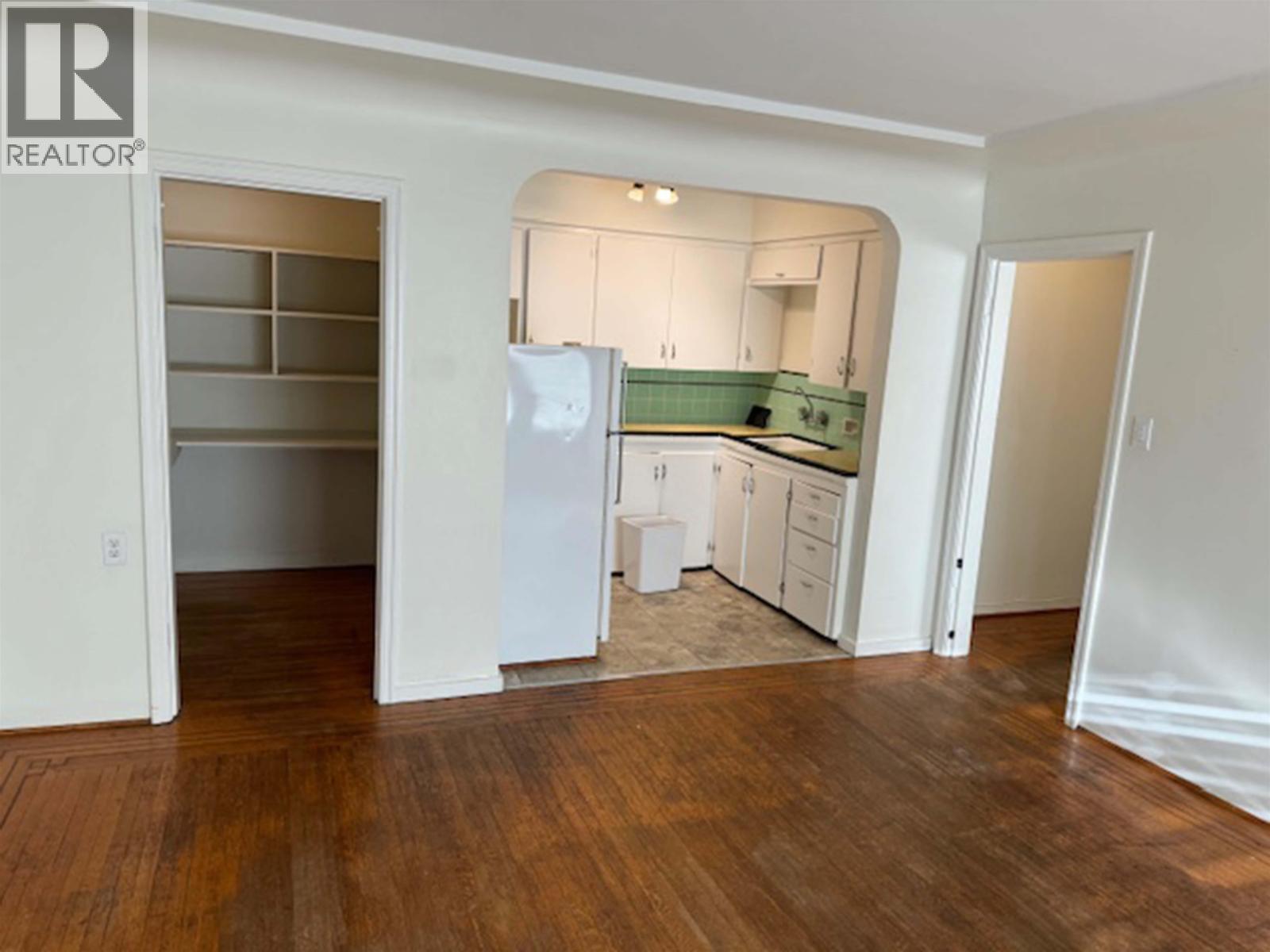 2 3640 4TH Avenue - photo 2