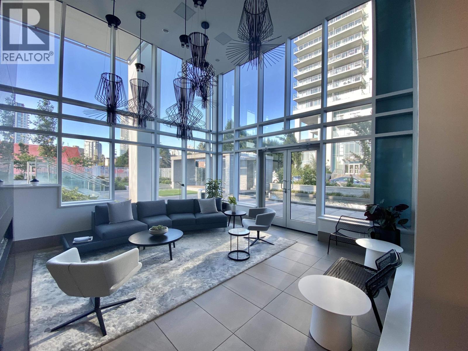 2402 652 WHITING Way - photo 2