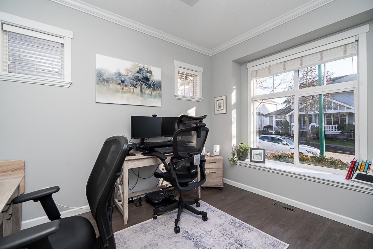 18947 71A AVENUE - Photo 5 of 40, Surrey, British Columbia