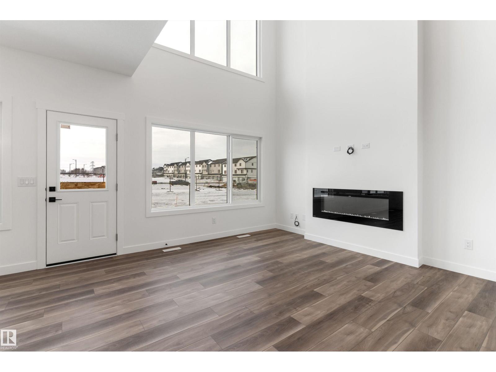 
          931 18 AV NW
            <br/>
            <span>Edmonton</span>
            , 
            <span>AB</span>
             <span>T6T2X3</span>
         - Photo 37