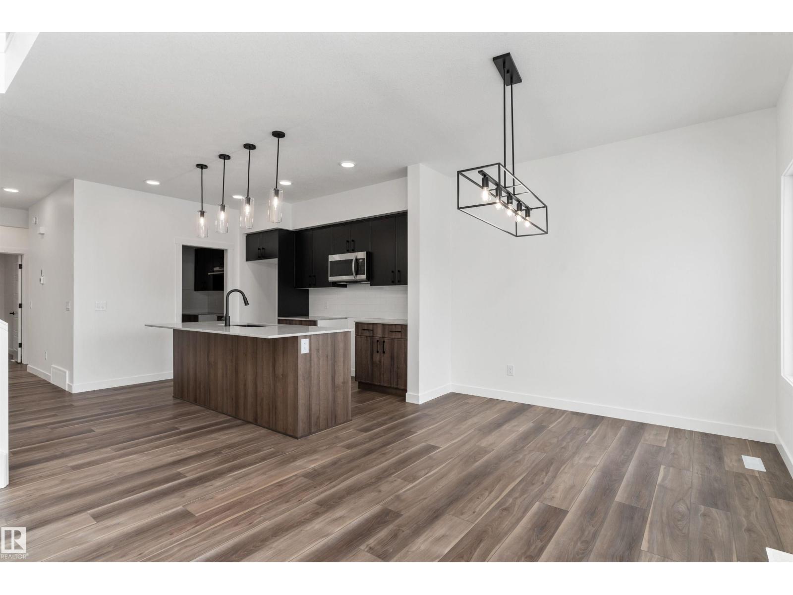 
          931 18 AV NW
            <br/>
            <span>Edmonton</span>
            , 
            <span>AB</span>
             <span>T6T2X3</span>
         - Photo 29