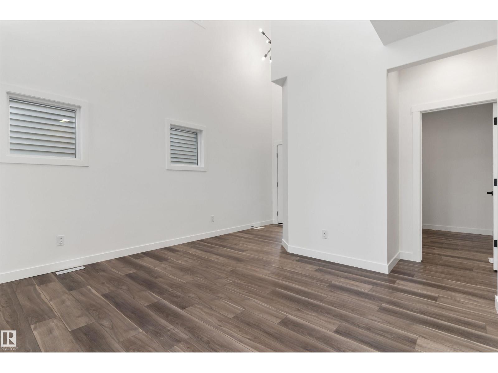 
          931 18 AV NW
            <br/>
            <span>Edmonton</span>
            , 
            <span>AB</span>
             <span>T6T2X3</span>
         - Photo 27