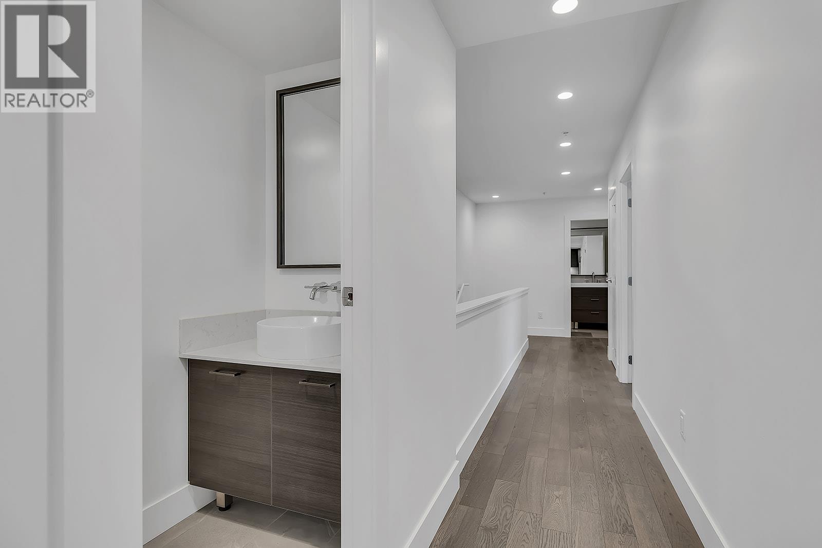 1 1164 Ellis Street, Kelowna