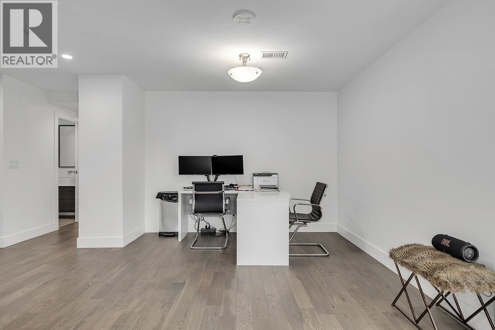 1 1164 Ellis Street, Kelowna